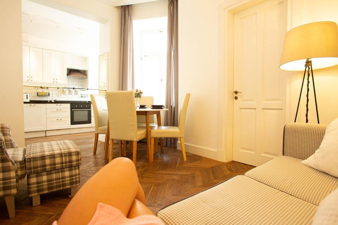 City Center - Golden Apartments - Dobr11A วอร์ซอ ภายนอก รูปภาพ
